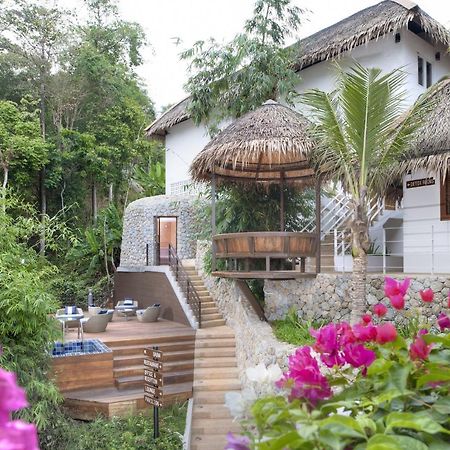 Santosa Detox Retreat Hotel Phuket Bagian luar foto